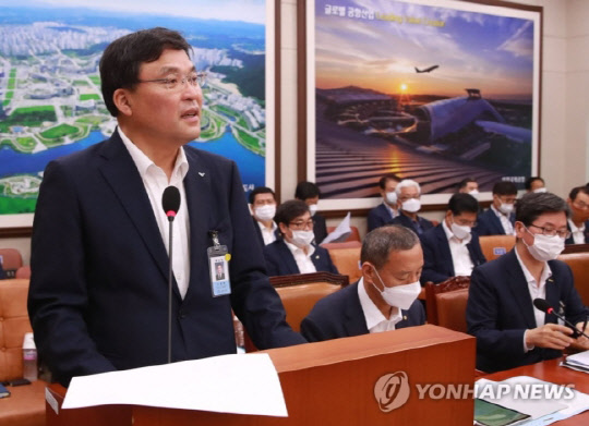 업무보고하는 구본환 사장 <연합뉴스>